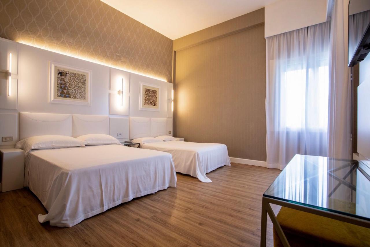 Villa Adriatica Ambienthotels Римини Экстерьер фото