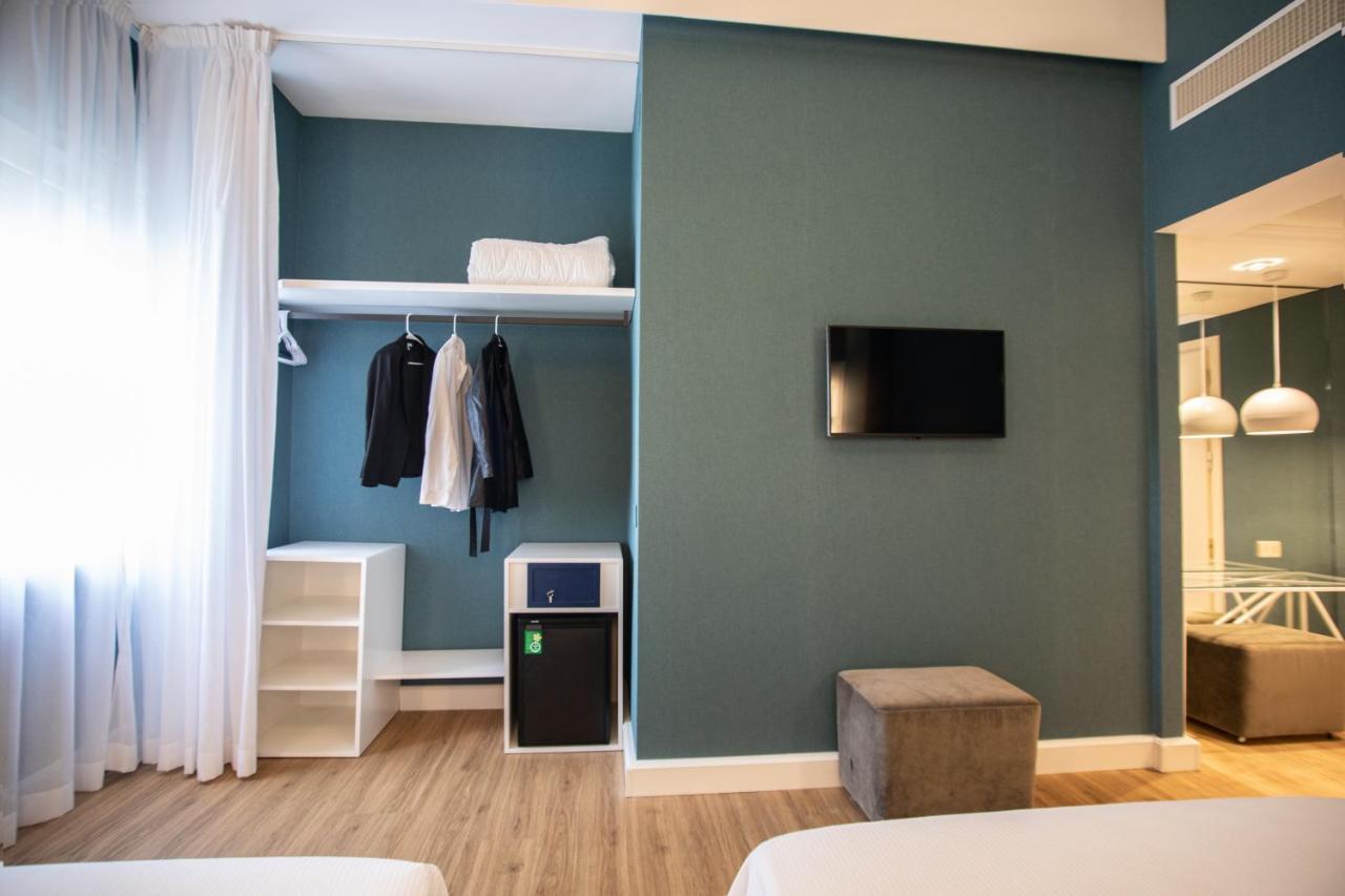 Villa Adriatica Ambienthotels Римини Экстерьер фото