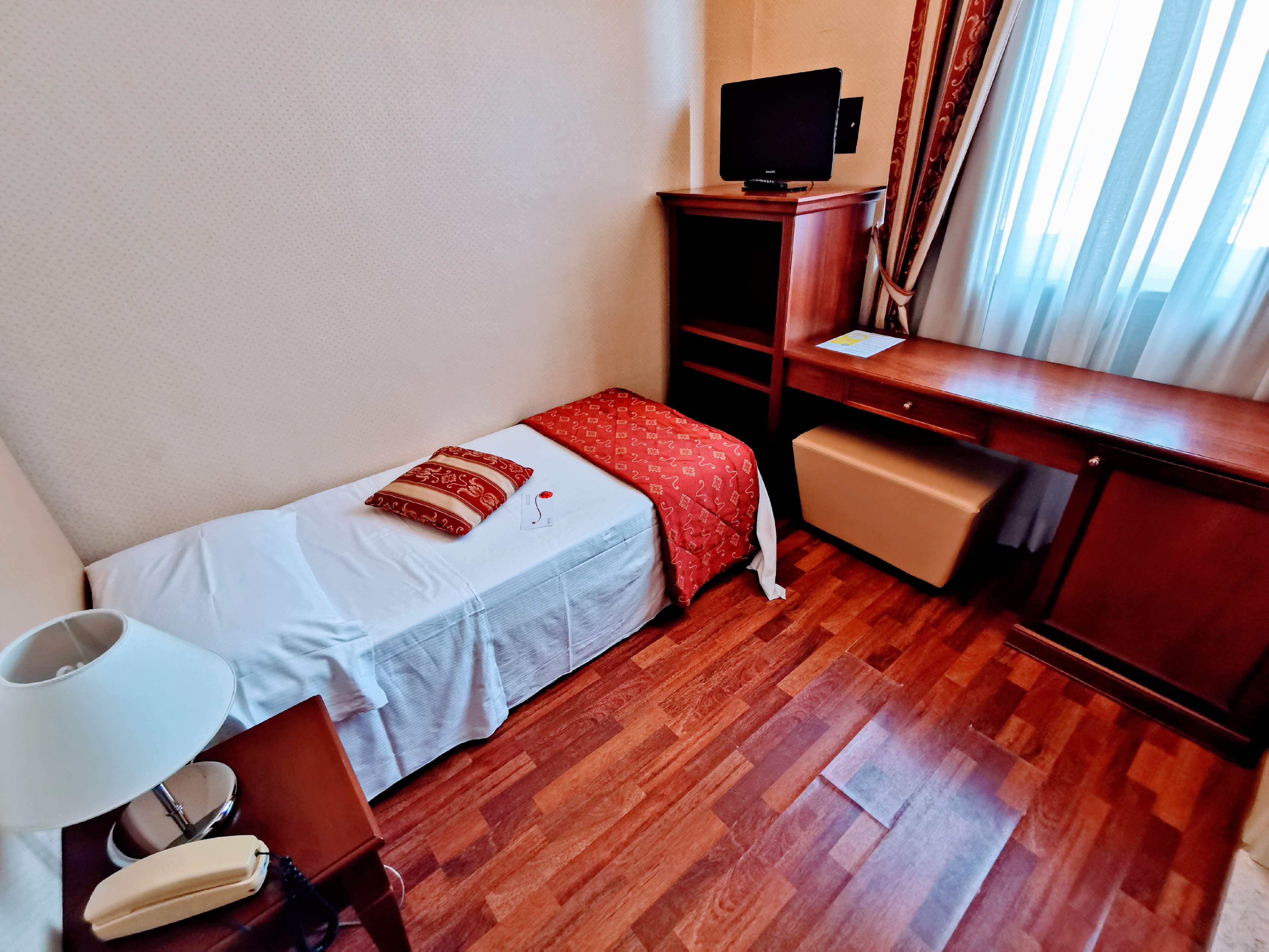 Villa Adriatica Ambienthotels Римини Экстерьер фото