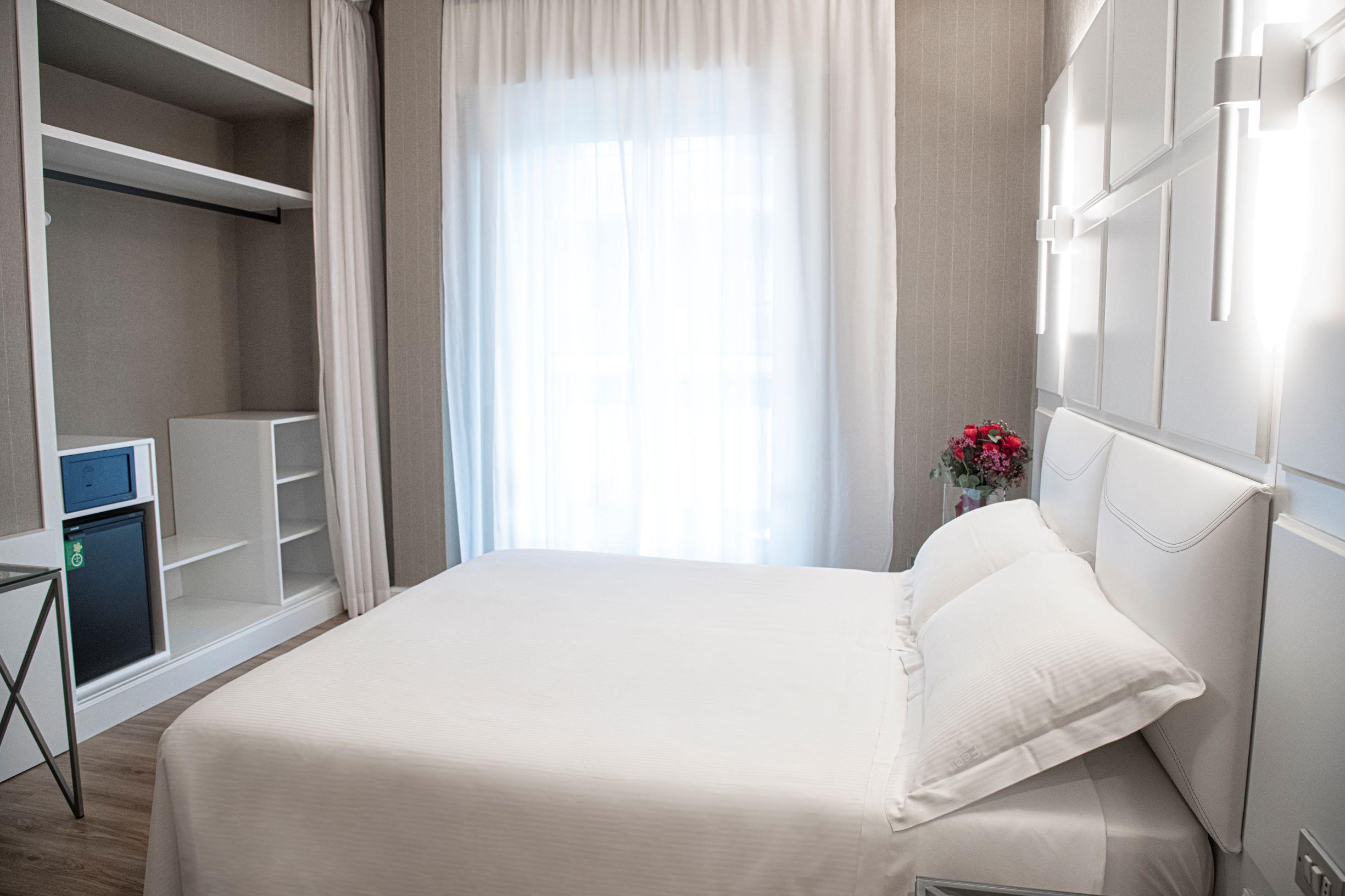 Villa Adriatica Ambienthotels Римини Экстерьер фото