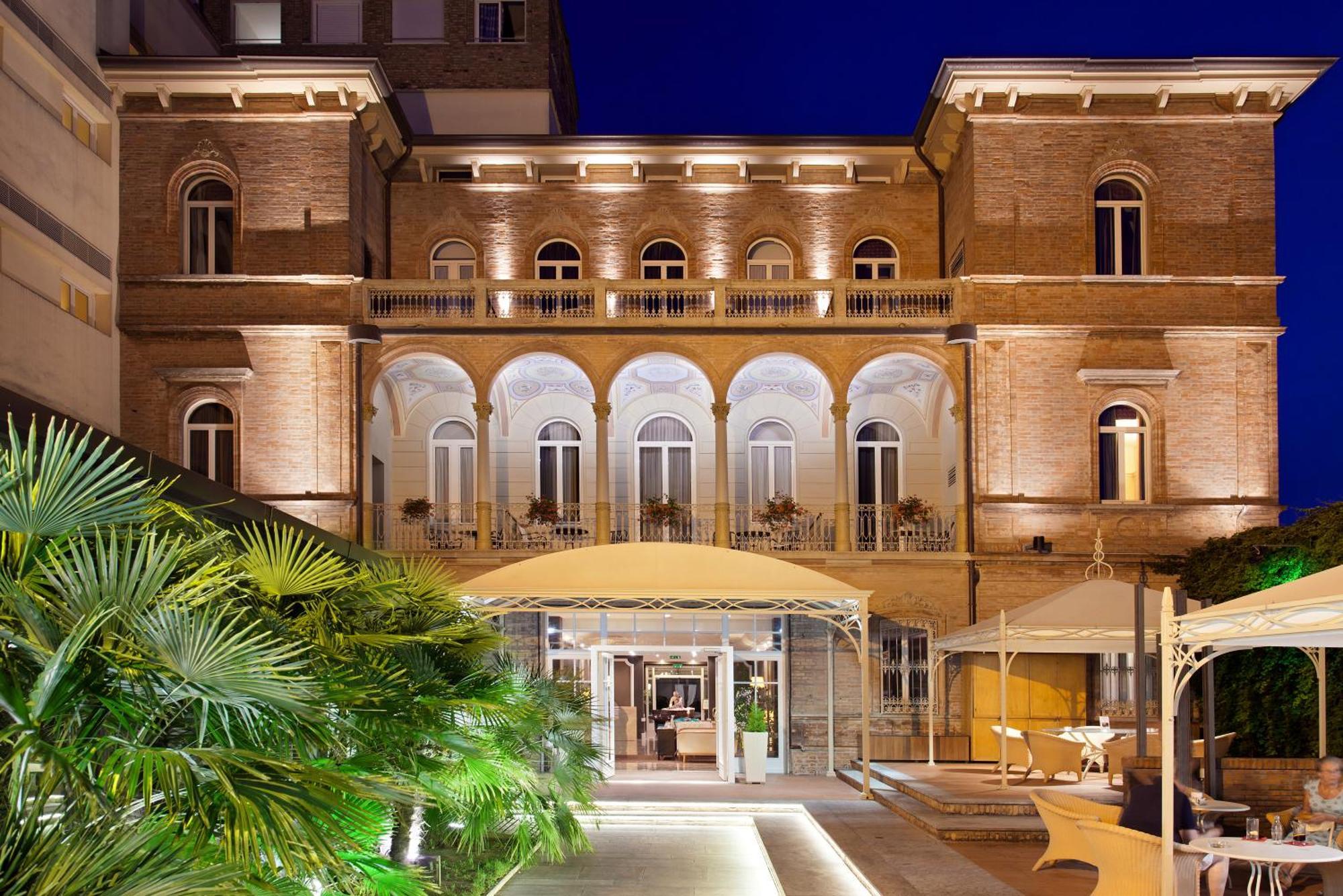 Villa Adriatica Ambienthotels Римини Экстерьер фото