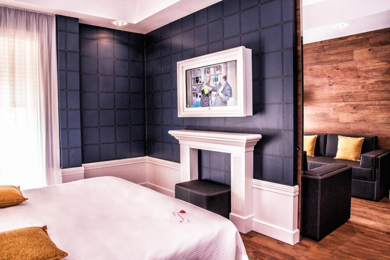 Villa Adriatica Ambienthotels Римини Экстерьер фото